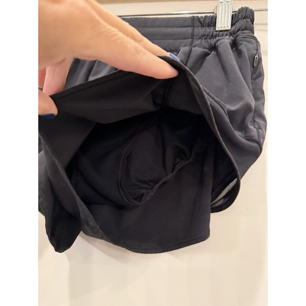 Lululemon Hotty Hot Short II *2.5" Black Women's Size 4 - Picture 6 of 9